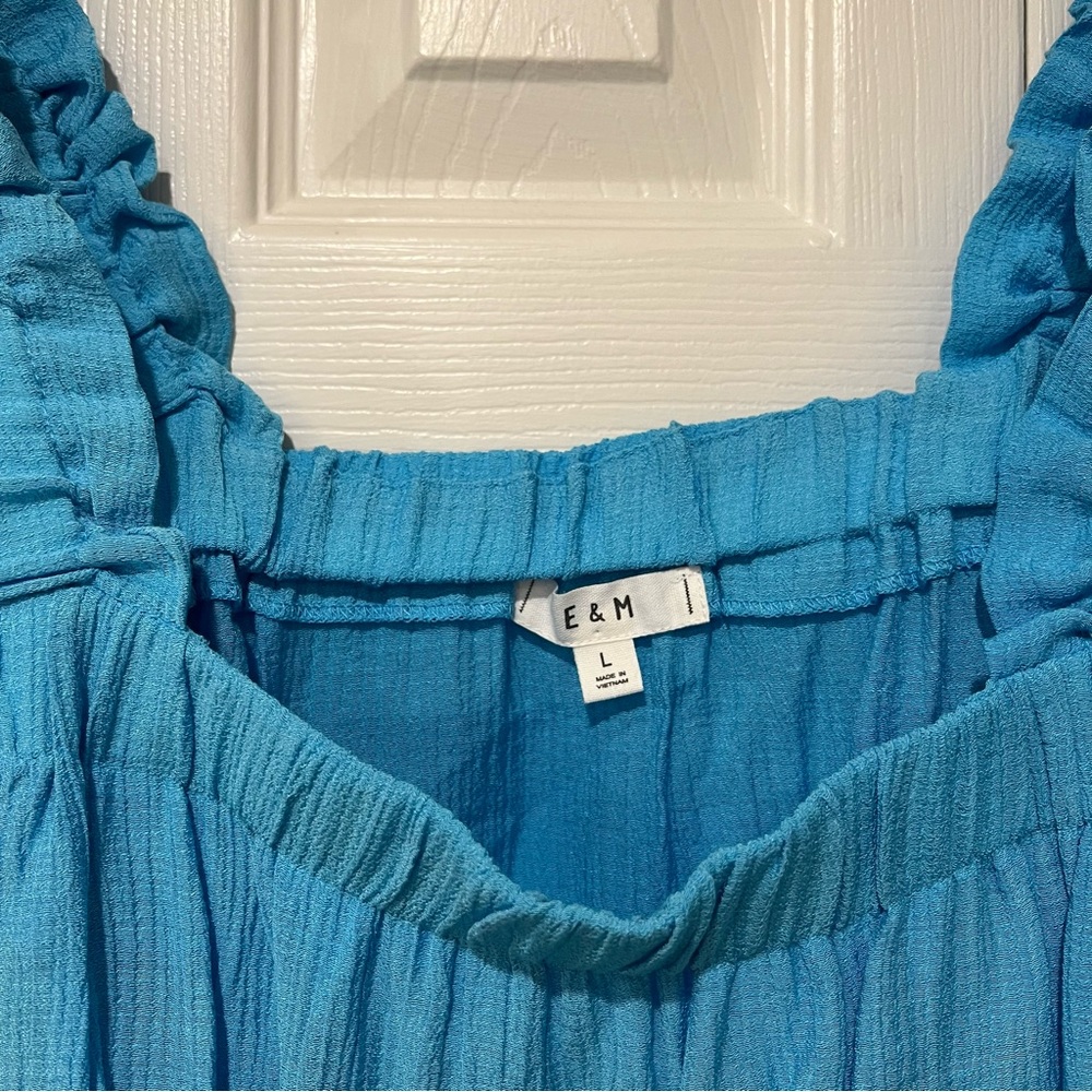 Womens Blue Ruffle Tank E&M - Picture 3 of 5